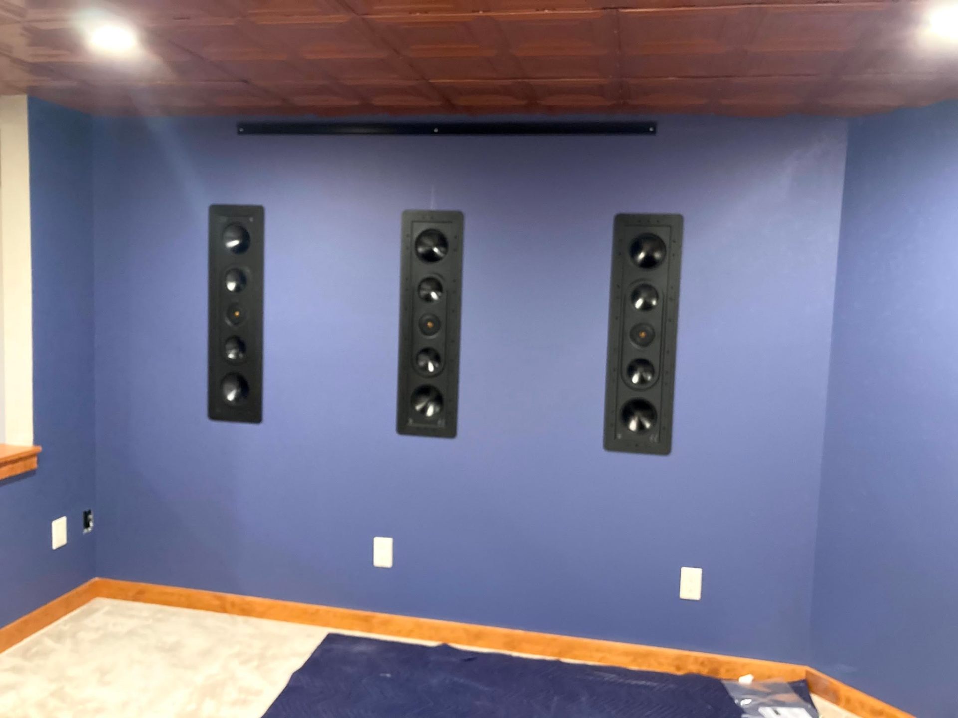In-wall LCR speaker array for dedicated home theater